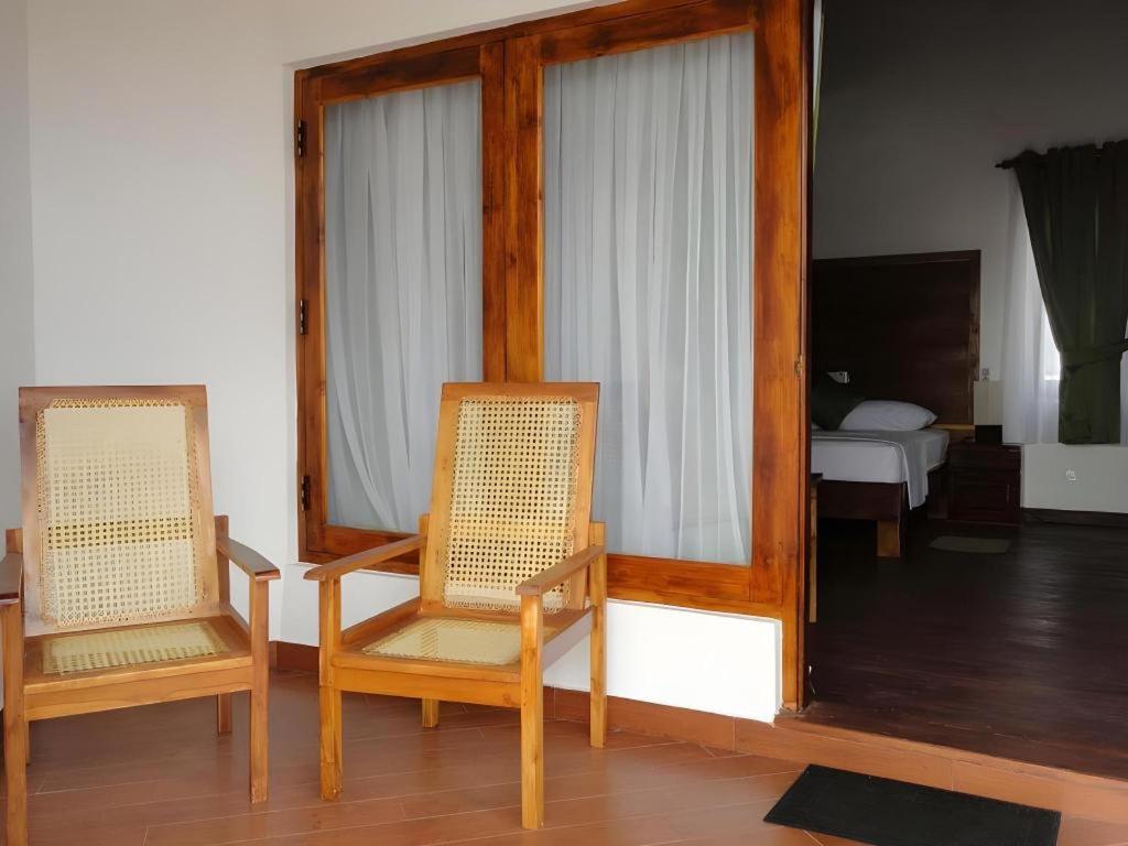 Naaval Hotel Batticaloa Exterior photo